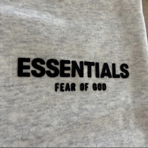 Essentials Fear of God Fog light oatmeal shorts, size medium