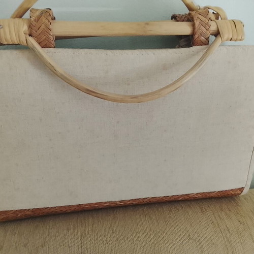 Handbag with embroidery used, bamboo handles, linen and cotton fabric