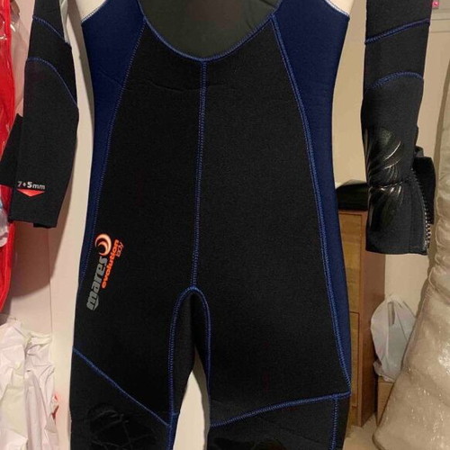 Mares Evolution Lady Wetsuit like new, two-piece women's diving suit