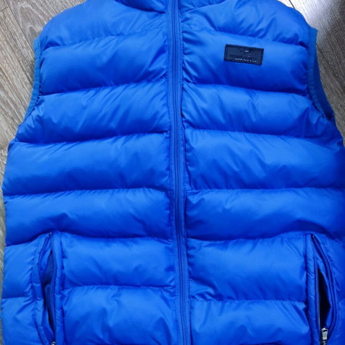 Boys' puffer vest like new, blue, size S