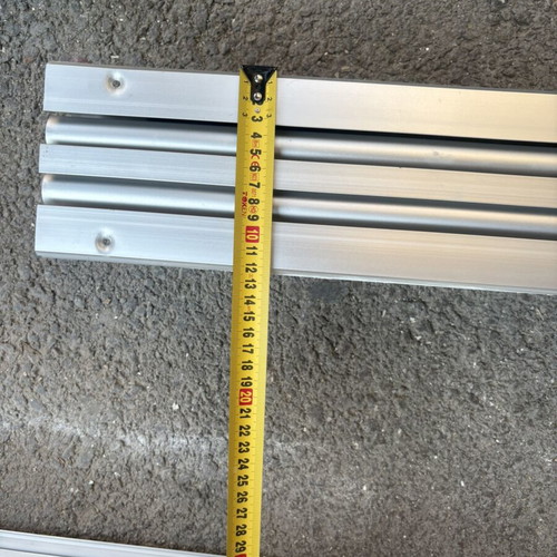 Aluminum Linear Air Conditioning Vents like new, 40m total