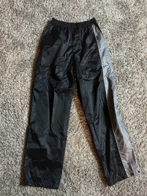 Waterproof ski pants women's like new, size S