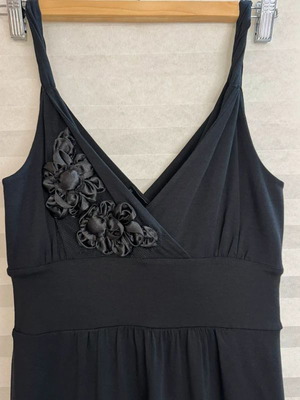 Black dress with flowers XS/S like new