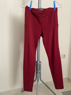 Burgundy high-waisted sports leggings with pockets like new, Active 21 M