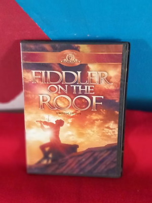 Фидлър он дъ Рууф DVD употребяван с субтитри