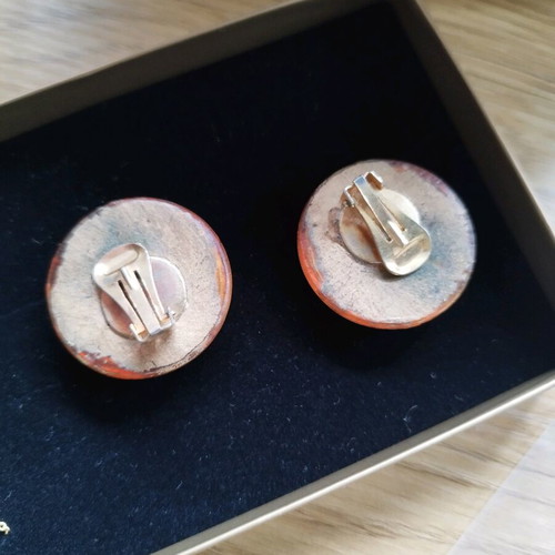 Vintage clip-on earrings used, gold and orange, large size