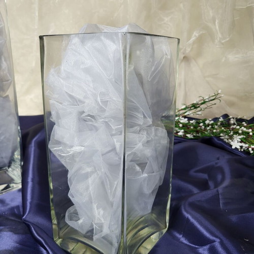 Minimal square vases set like new, clear reinforced glass