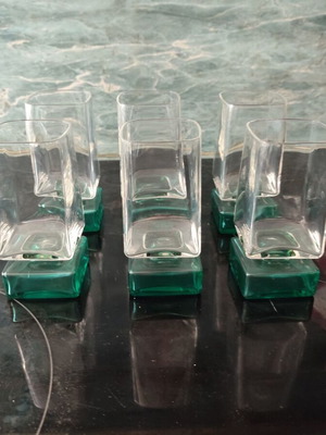 Vintage shot glass set of 6 with green base, Mid-Century Modern
