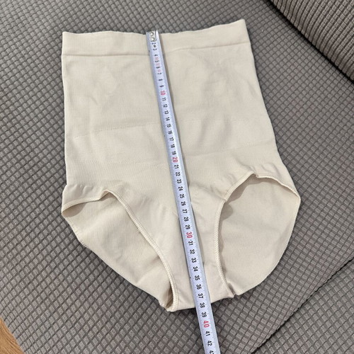 High-waisted shaping shorts beige/nude, size S
