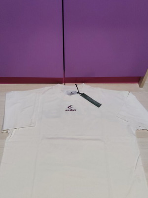 Scuffers t-shirt Large new, white, oversized streetwear