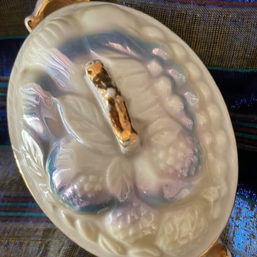 Porcelain jewelry box fountain new with beautiful colors