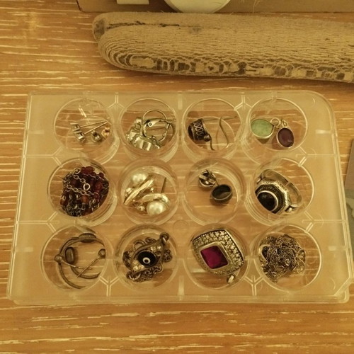 Plastic jewelry box new with 12 separate compartments