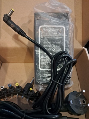 Power supply with plugs new