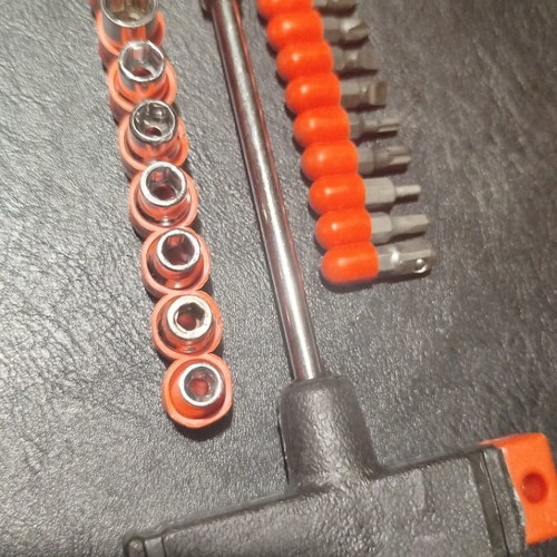 Ratchet screwdriver set new with bits and ergonomic handle