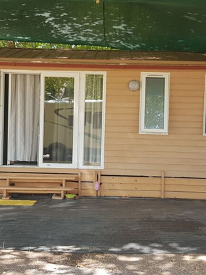 O'hara 2010 caravan used with 3 bedrooms and full equipment