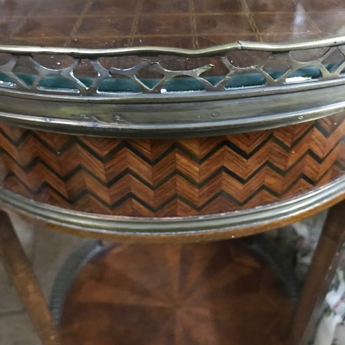 Set of 2 Louis XVI style tables used, antiques