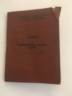 Βιβλιάριο εργασίας μεταχειρισμένο 1989 από το εργοστάσιο Çeliku i Partisë