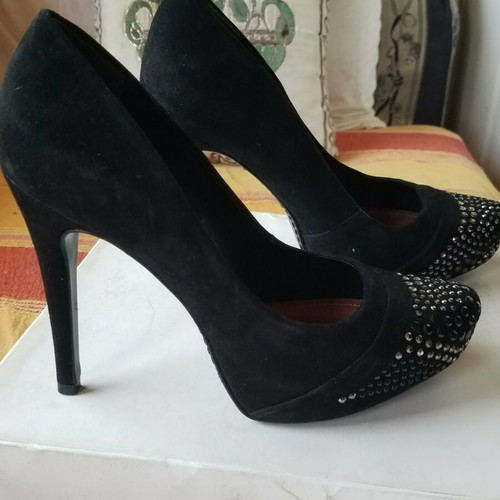 Schutz leather pumps size 39 black like new