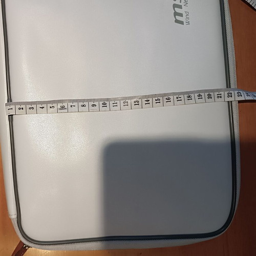 MSI Wind carrying case for 9-10 inch tablet and notebook like new