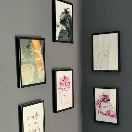 Picture frames with lights like new, set of 6