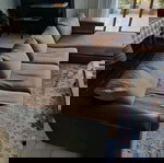 Γωνιακός καναπές μεταχειρισμένος με αλέκιαστο ύφασμα και δερματίνη