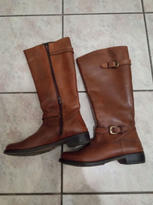 Women's brown boots size 36