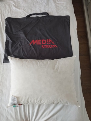 Media Strom anatomical sleep pillow, hypoallergenic, new