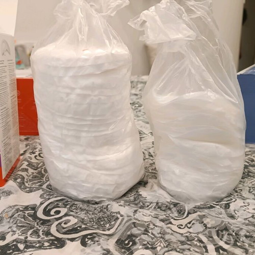 Breast pads and nipple cream like new