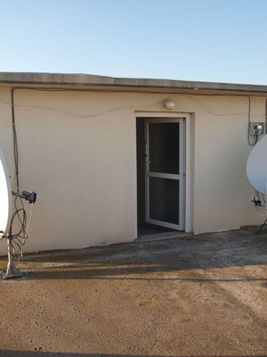 Complete satellite installation with VUSolo2 receiver, Toroidal T90 dish and 1.05m motorized dish