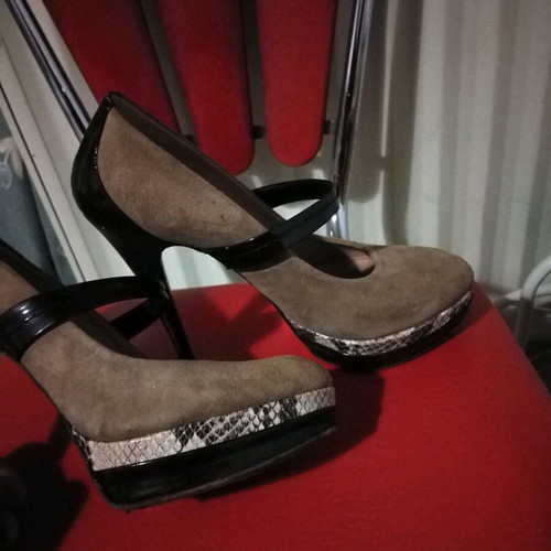 Tsakiris Mallas beige pumps like new, size 38, 13cm heel