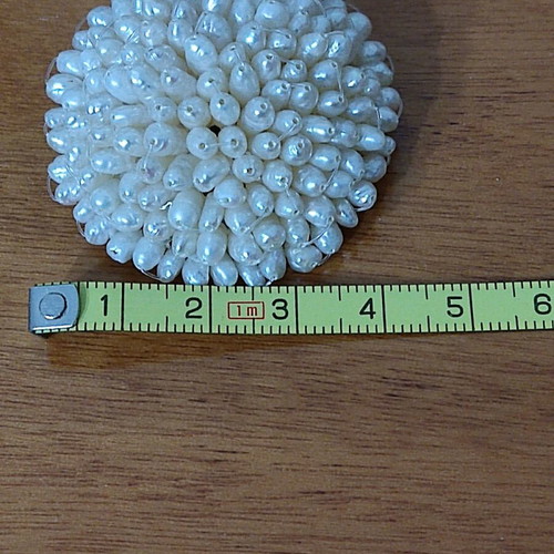 Brooch and earrings with pearls like new