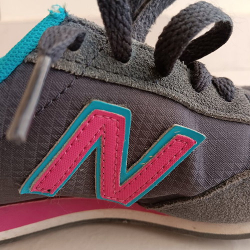 New Balance WL410CPA sneakers like new, women's size 36.5, grey with fuchsia details