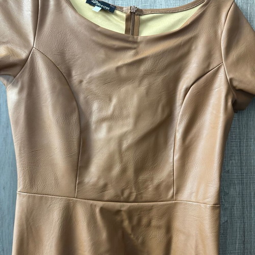 Dress pack in excellent condition, size Small - Medium