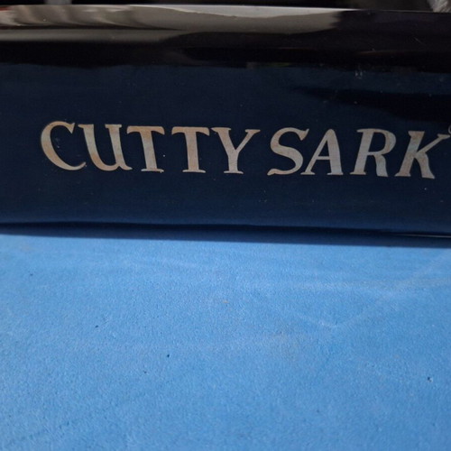 Cutty Sark ashtray collectible like new, large ceramic