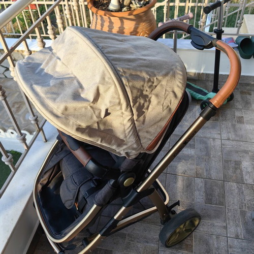 Kiddo Jazz stroller like new with mattress and winter hood