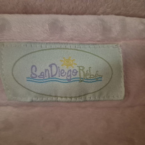 San Diego Bébé Eco-Nursing Pillow like new, pink