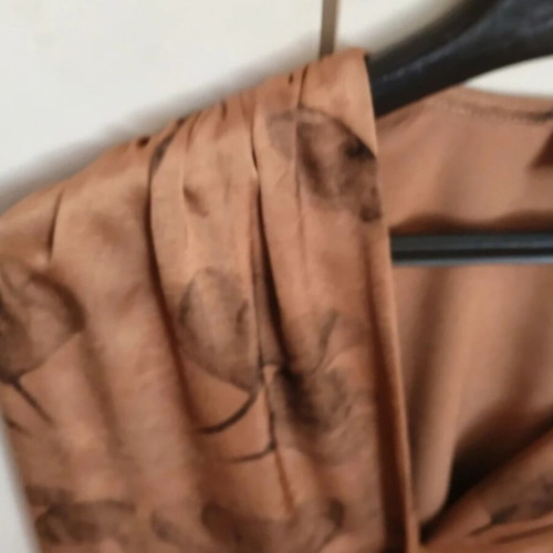Nidodileda shirt new, brown and gold, size S
