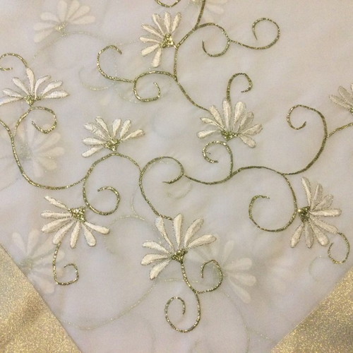 Set of 6 tablecloth squares and table runner semeni new