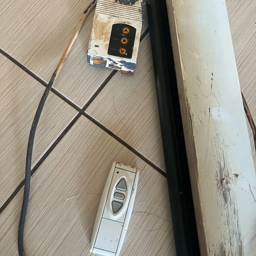 Projection screen electric fabric for projector used with remote control