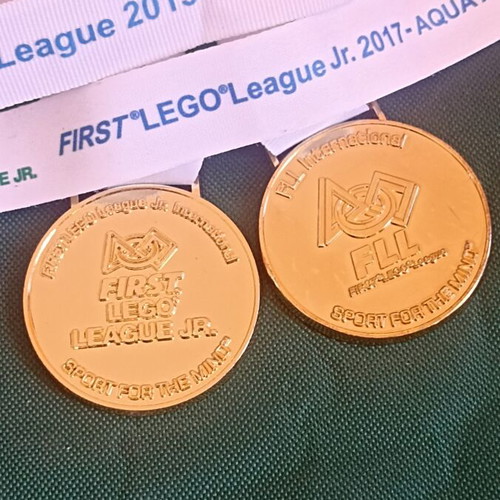 Set of 2 Official LEGO Robotics Medals FLL FLL Jr. 2015 & 2017 like new