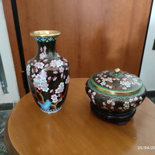 Cloisonné vase like new, 25 cm height, decorated with flowers