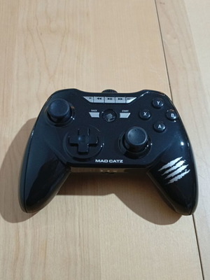Mad Catz C.T.R.L.R Wireless Gamepad like new for PC and Android