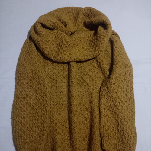 Knitted sweater used L ochre with rich collar