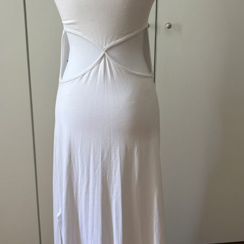 Maxi dress white size M new with pearl details