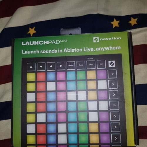 Novation Launchpad Mini MK3 like new with original USB and box