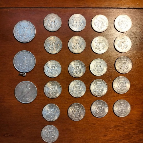 Collection of 22 US Silver Coins used, Morgan, Peace & Kennedy