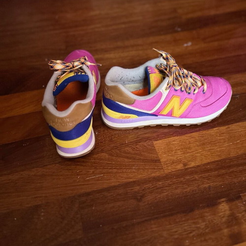 New Balance women's athletic shoes used, size 37.5, multicolor