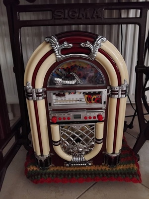 Jukebox Elta 2751PL Retro '50s Style like new