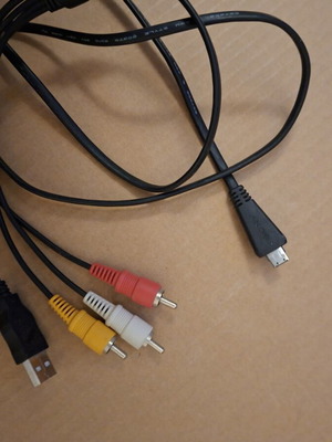 Sony Multi Terminal Cable with USB and 3 RCA like new