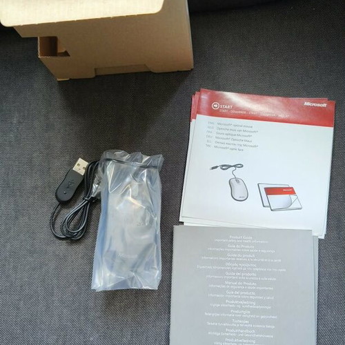 Microsoft Compact Optical Mouse 500 new